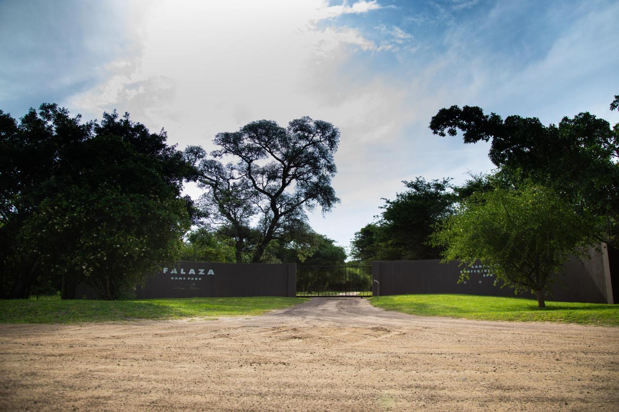 Falaza Game Park And Spa Хлухлуве Екстериор снимка