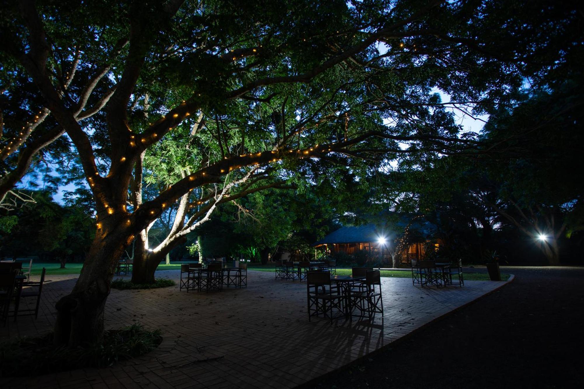 Falaza Game Park And Spa Хлухлуве Екстериор снимка